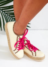 Load image into Gallery viewer, Cruz Sneaker - Cream Leopard - FINAL SALE
