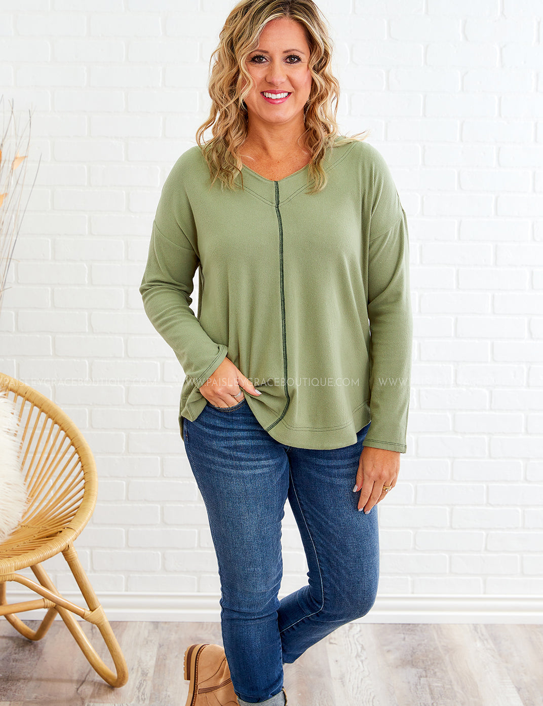 Effortless Class Top - 2 Colors - WAREHOUSE SALE - LAST ONES FINAL SALE