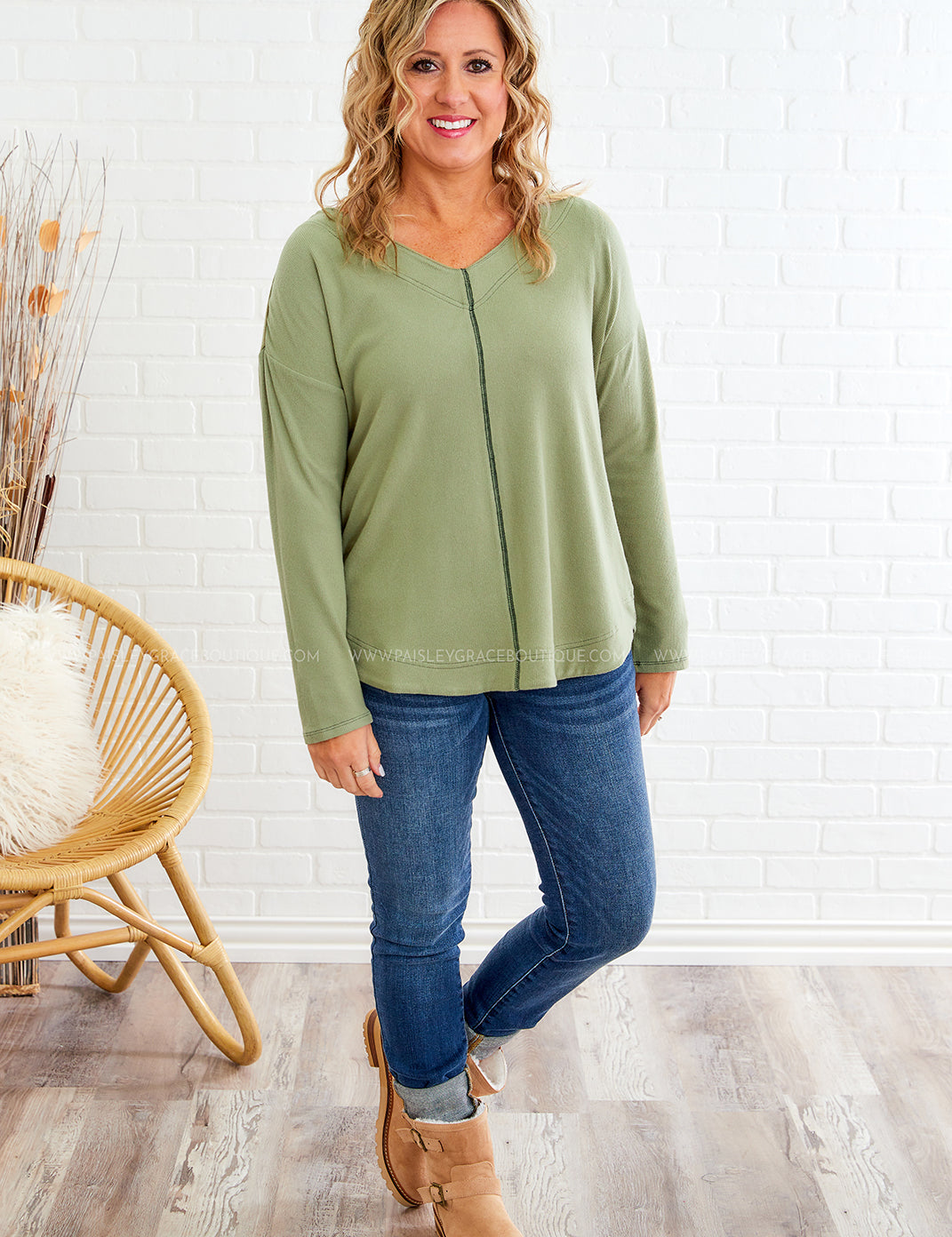 Effortless Class Top - 2 Colors - WAREHOUSE SALE - LAST ONES FINAL SALE