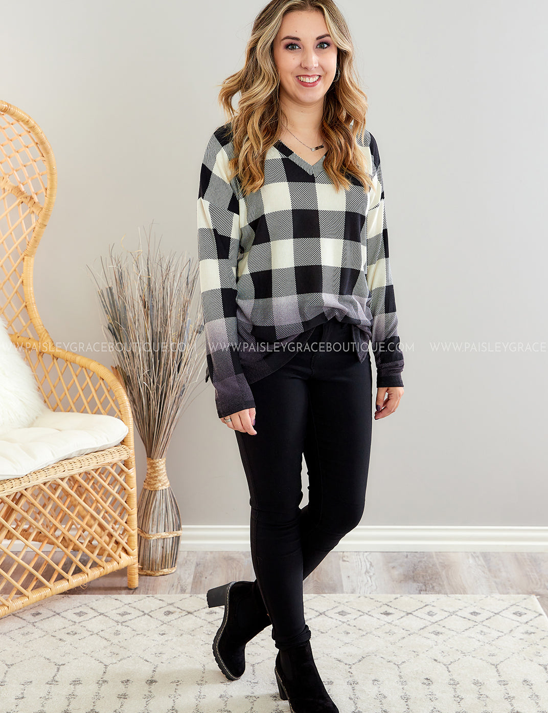 Plaid To Meet You Top - White* LAST ONES FINAL SALE ** LAST ONES FINAL SALE *