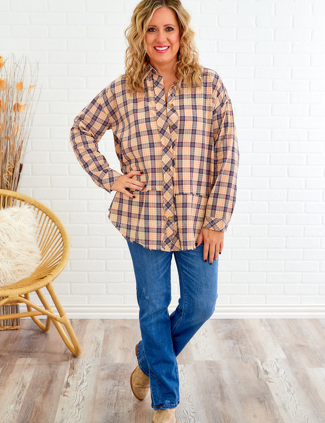 No Place Like Home Top - Navy/Peach - LAST ONES FINAL SALE