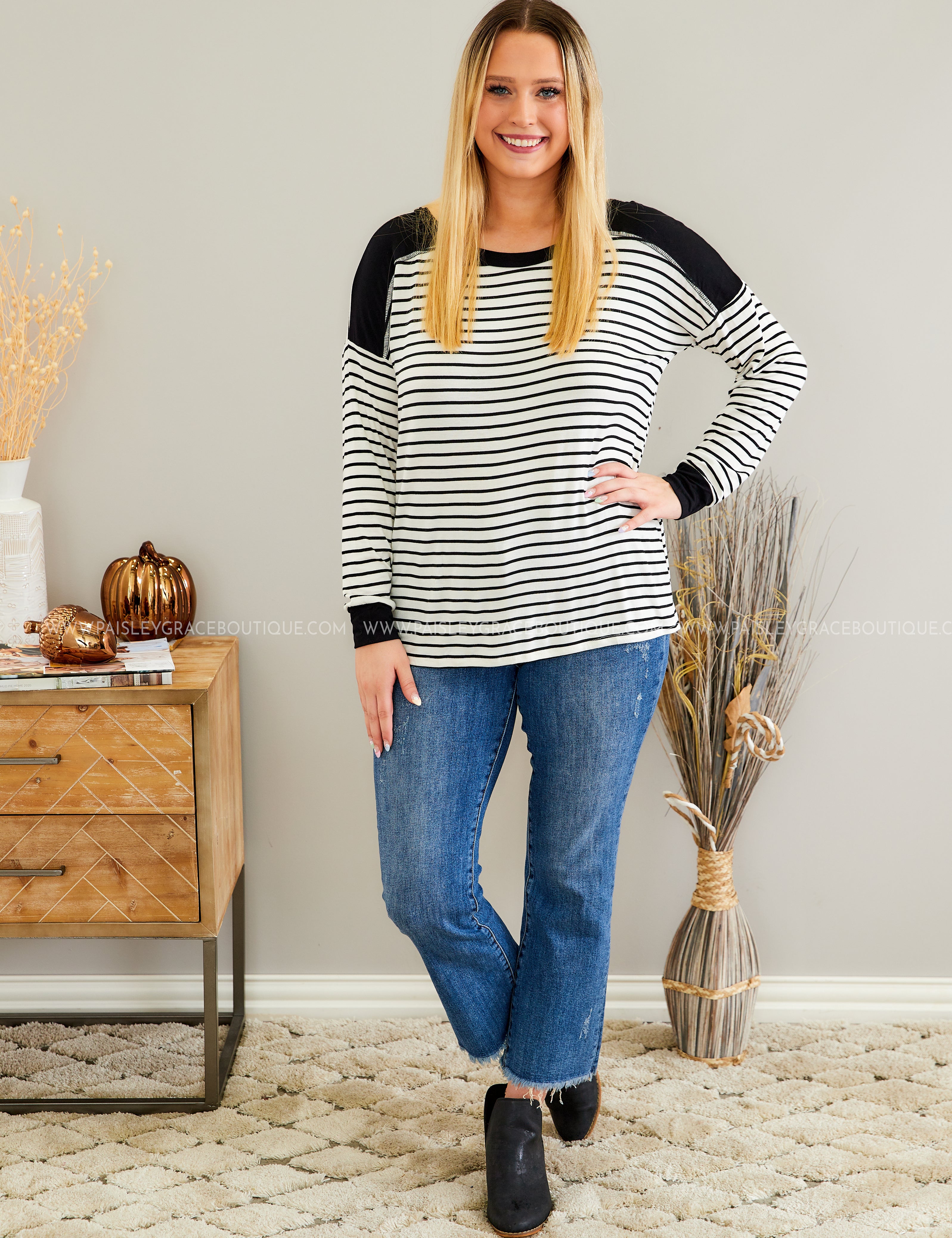 Read Between the Lines Top* LAST ONES FINAL SALE *