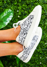 Load image into Gallery viewer, Darcy Sneaker - WHITE - FINAL SALE
