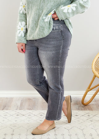 Naomi Straight Leg Jeans - LAST ONE FINAL SALE