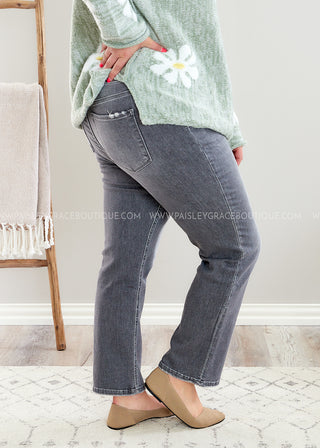 Naomi Straight Leg Jeans - LAST ONE FINAL SALE