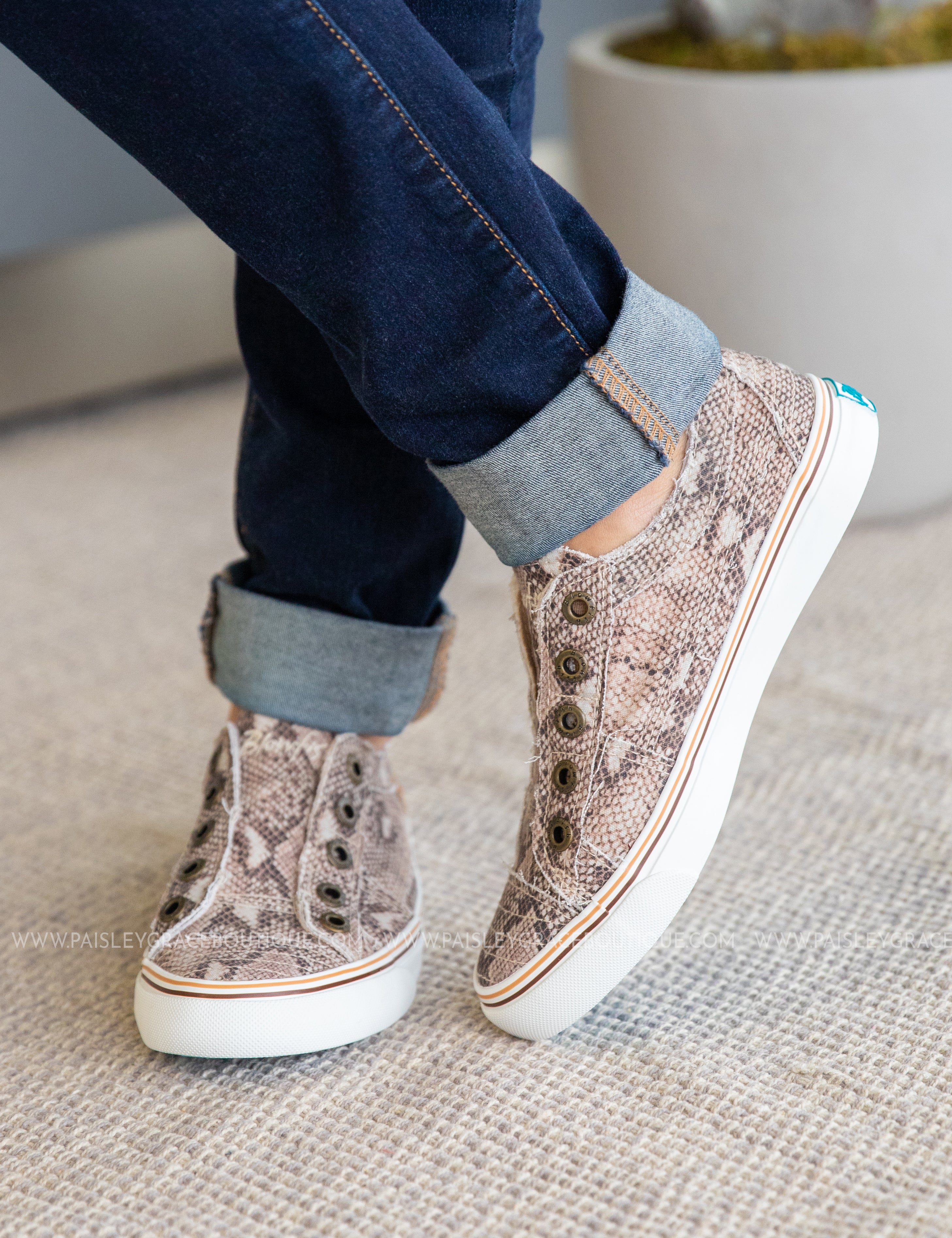 Play Sneaker-SNAKE* FINAL SALE *