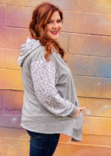 Load image into Gallery viewer, Top of the World Cardigan  - FINAL SALE
