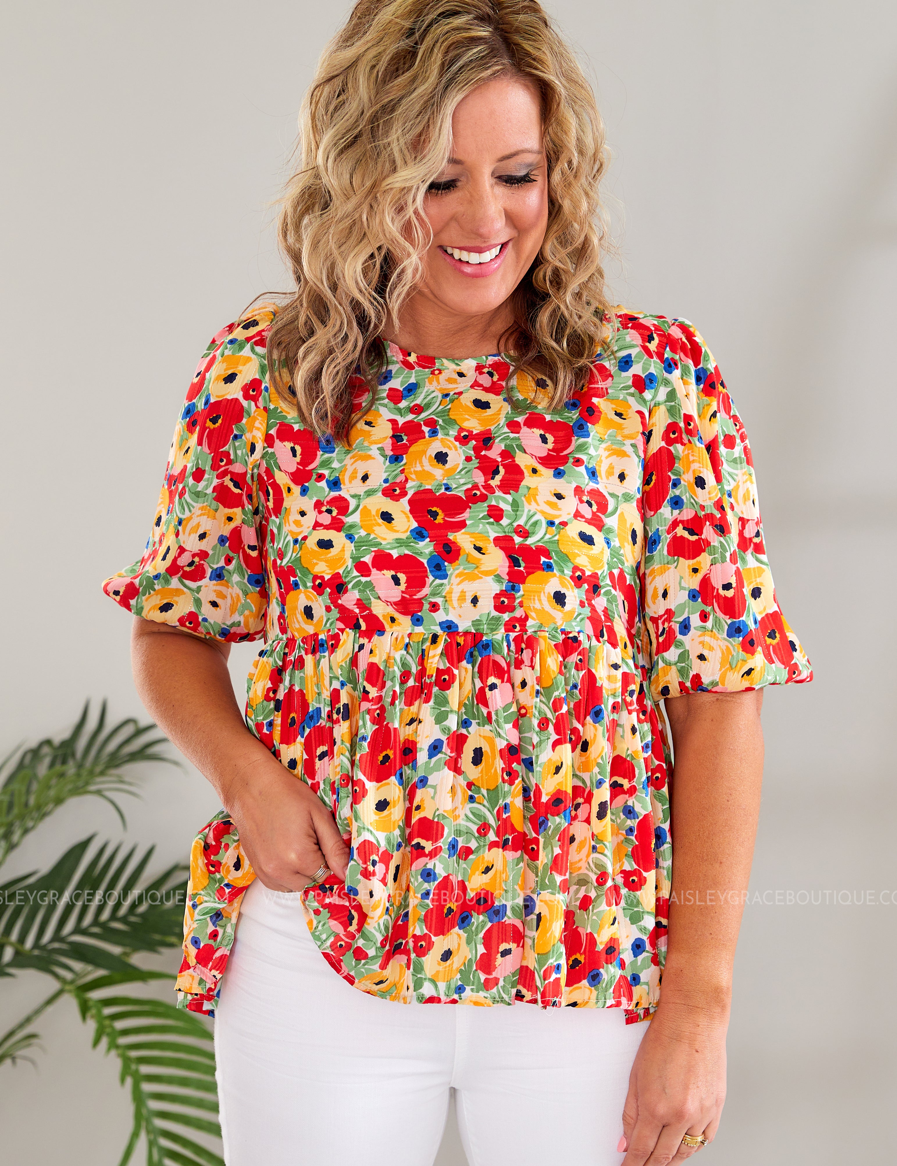Romance Awaits Top* FINAL SALE *