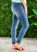 Load image into Gallery viewer, Chloe Ankle Skinny by Liverpool - JOHNSON - FINAL SALE
