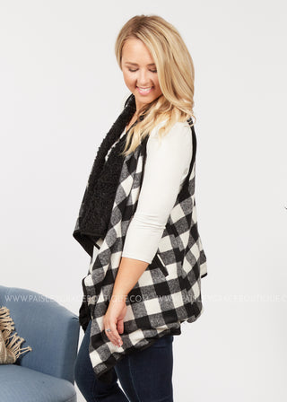 Cozy Moment Vest - Black/White - LAST ONES FINAL SALE