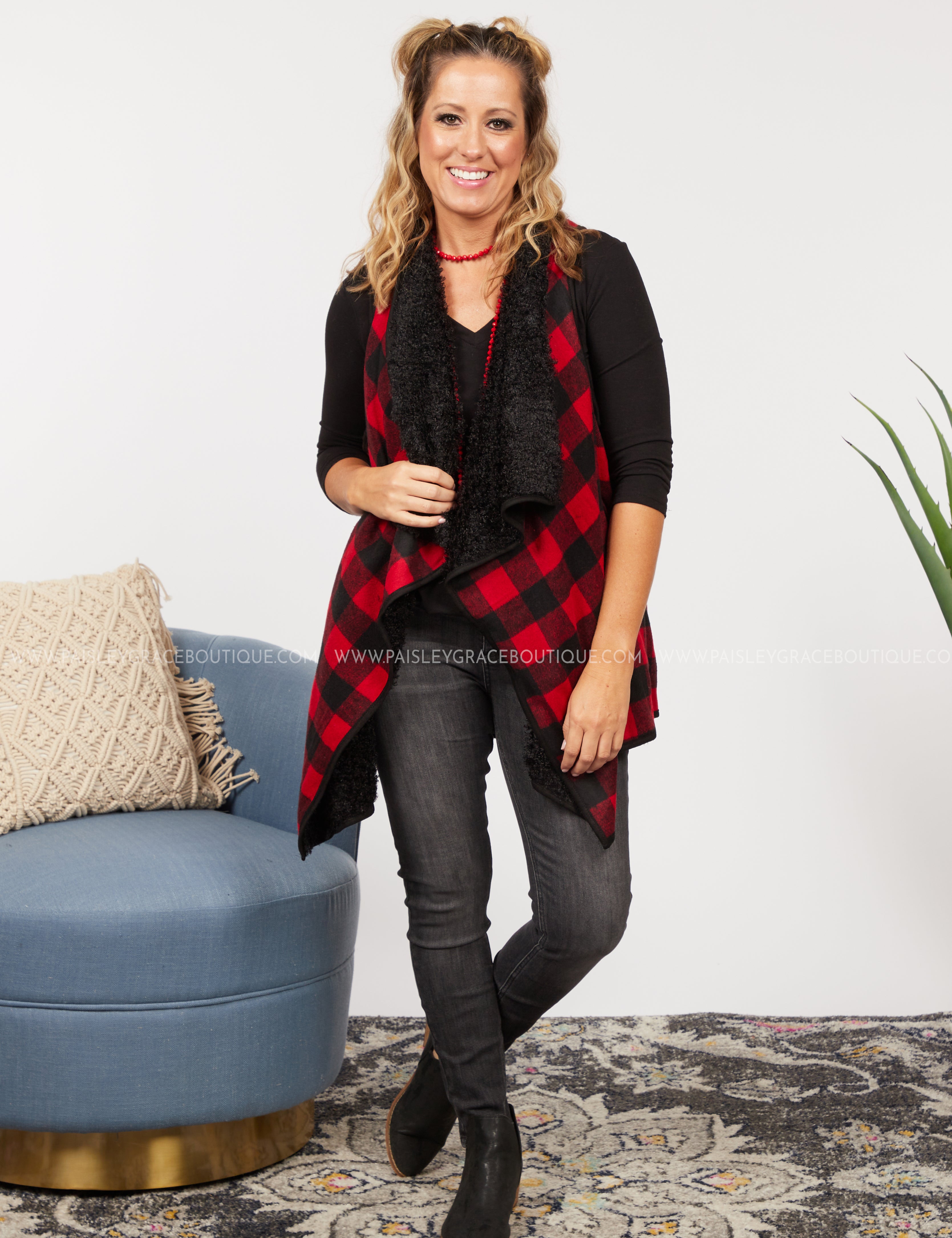 Cozy Moment Vest - Red/Black - LAST ONES FINAL SALE
