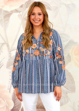 Load image into Gallery viewer, Simple Beauty Embroidered Top - FINAL SALE
