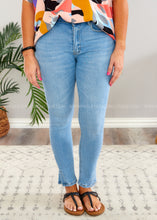 Load image into Gallery viewer, Helia Jeans by Risen - FINAL SALE
