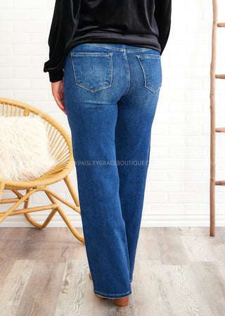 Kelsey Straight Leg Jeans - Preorder