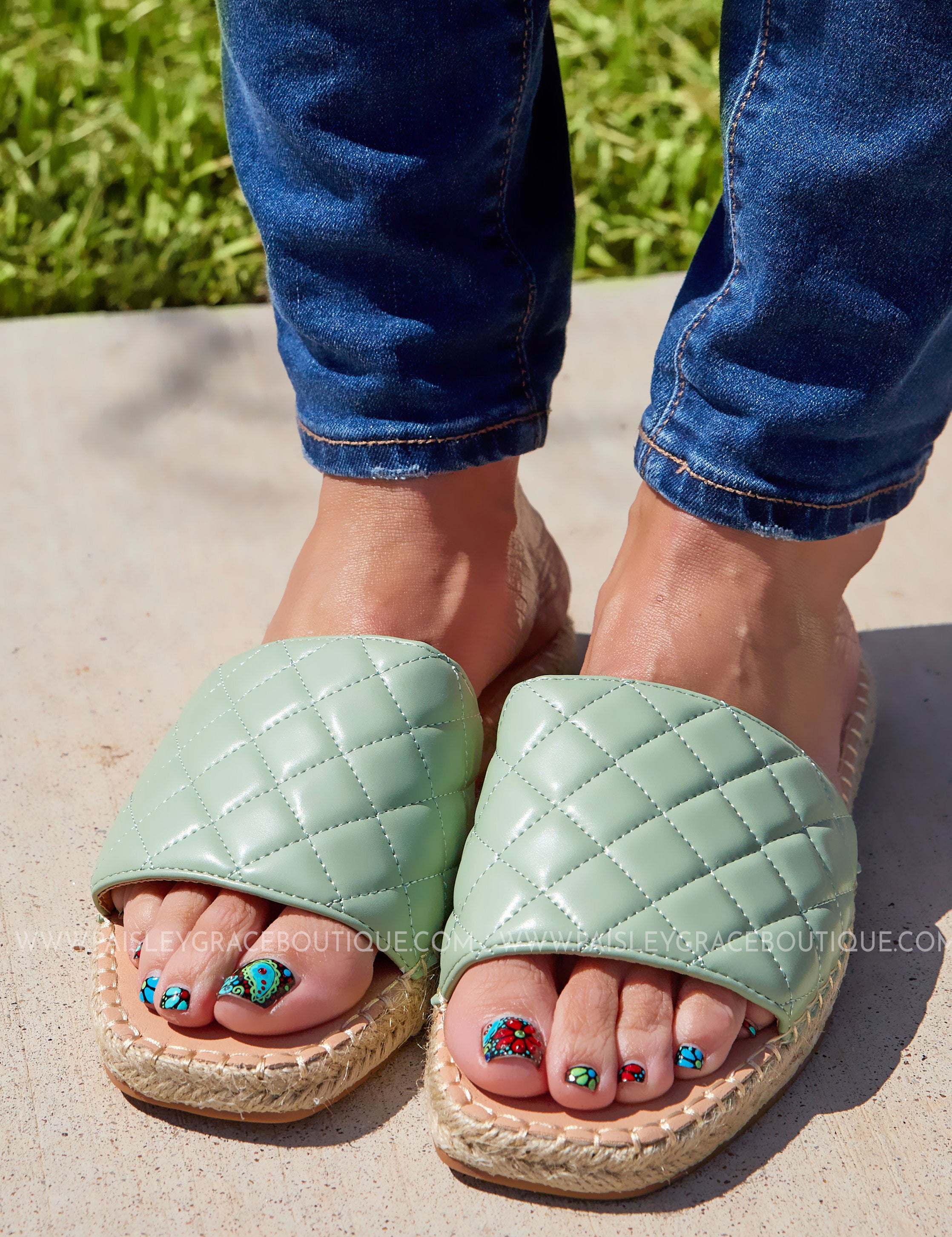 Quilted Slides- MINT* LAST ONES FINAL SALE *