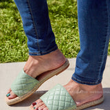 Quilted Slides- MINT* LAST ONES FINAL SALE *