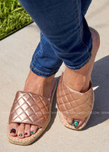 Load image into Gallery viewer, Quilted Slides- ROSE GOLD - FINAL SALE
