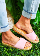 Load image into Gallery viewer, Robin Sandal - PINK  - FINAL SALE
