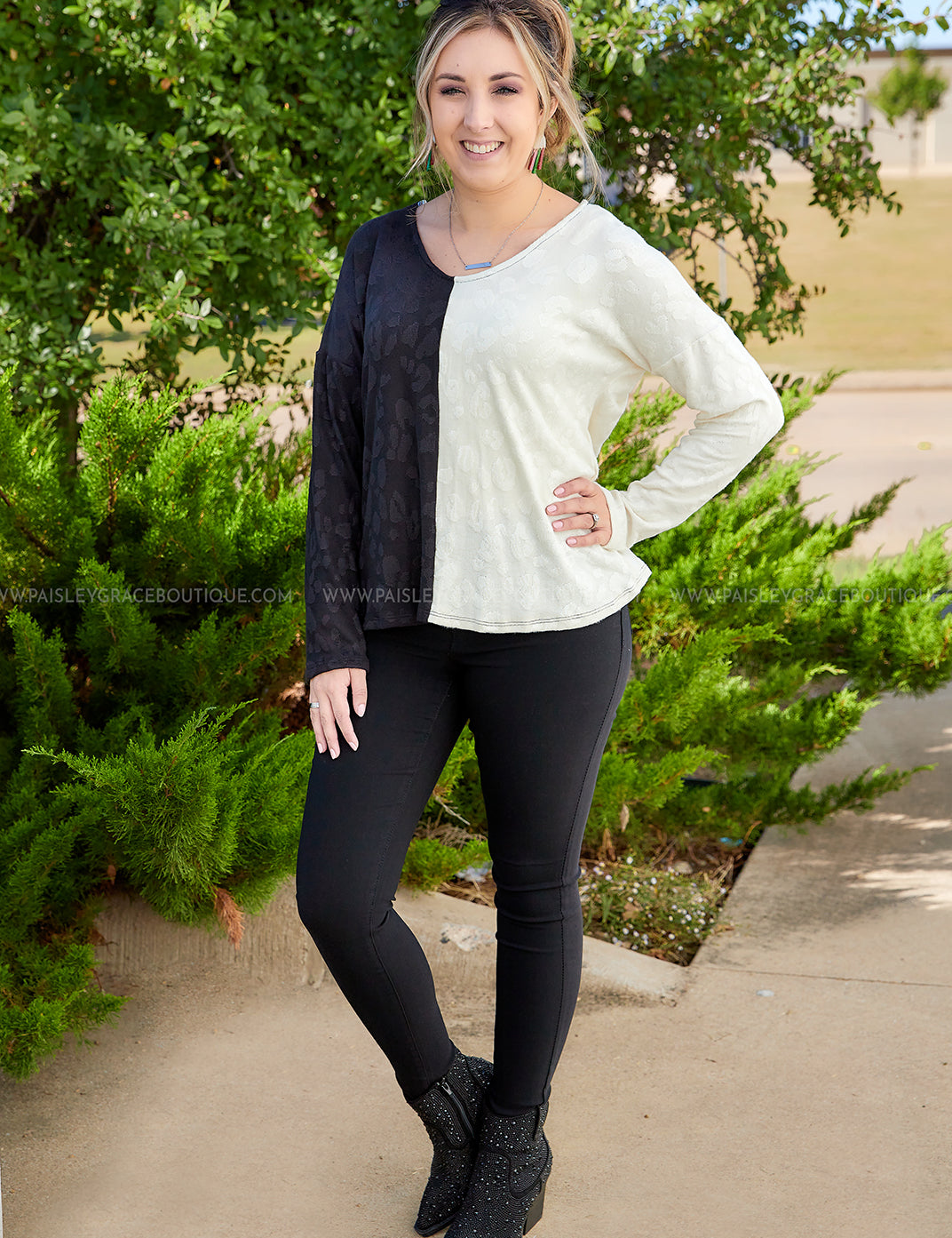 Across Town Adventures Top - Black* LAST ONES FINAL SALE *