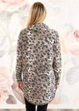 Load image into Gallery viewer, State The Facts Top - FINAL SALE CLEARANCE
