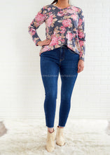 Load image into Gallery viewer, Shelley Jeans by Vervet - FINAL SALE
